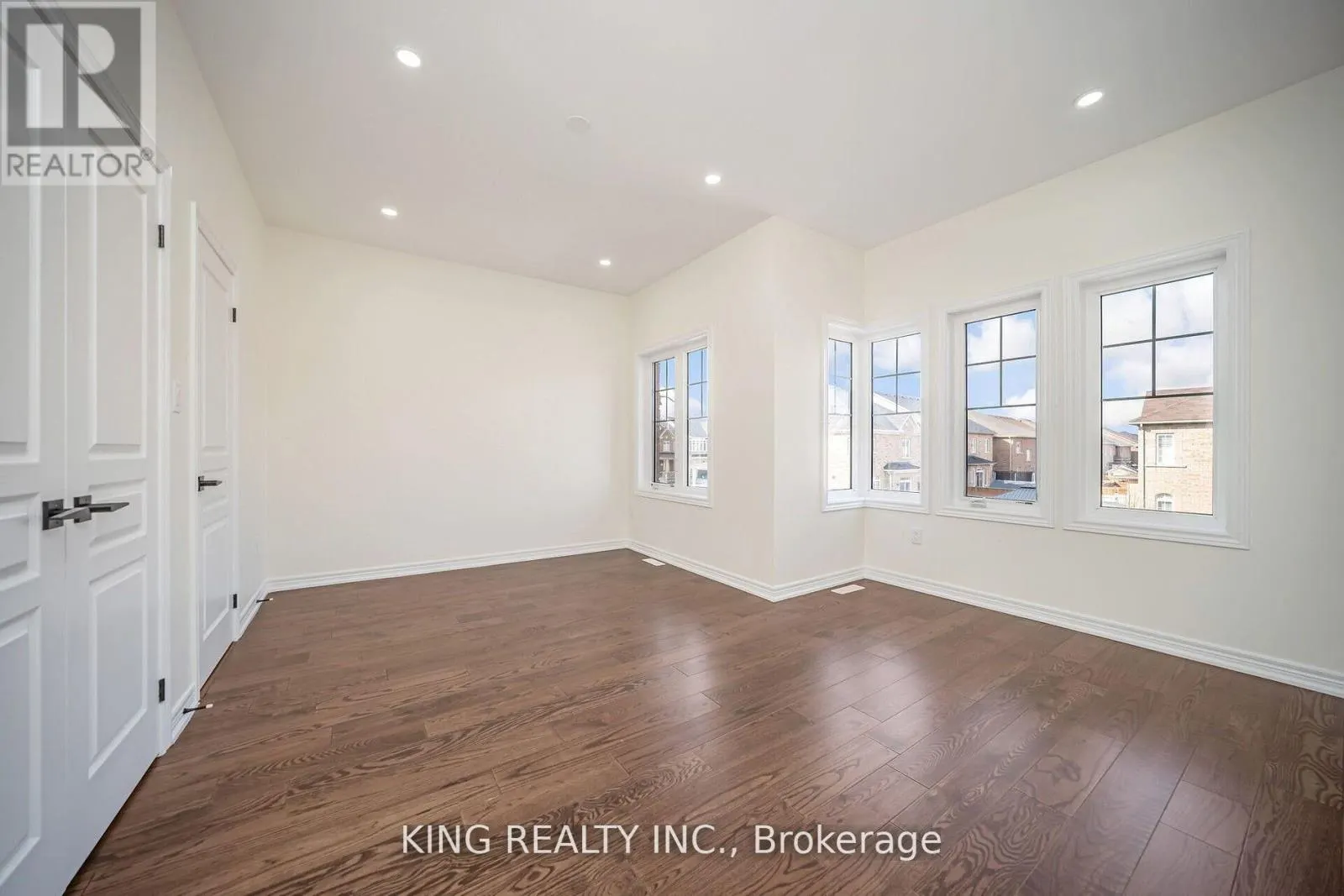 52 HAVERSTOCK CRESCENT