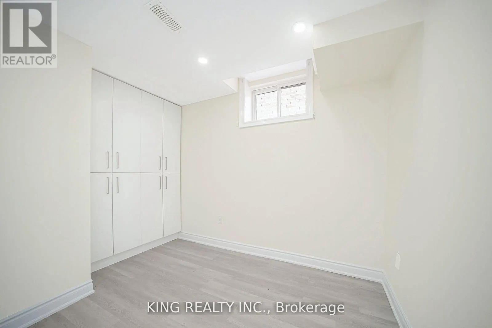 52 HAVERSTOCK CRESCENT