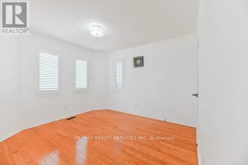29 LENECK AVENUE