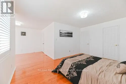 29 LENECK AVENUE