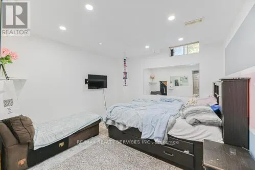 29 LENECK AVENUE