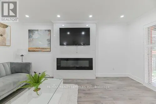 29 LENECK AVENUE