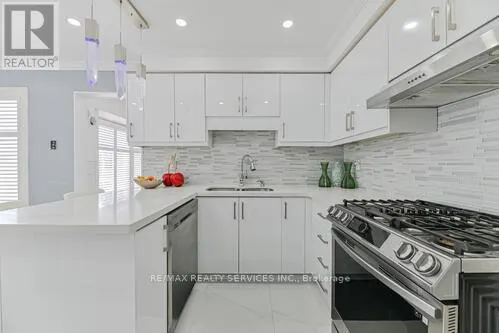 29 LENECK AVENUE