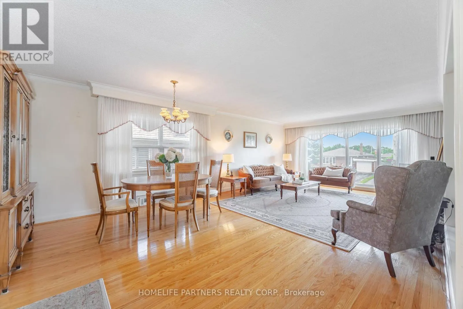 91 DENBIGH CRESCENT
