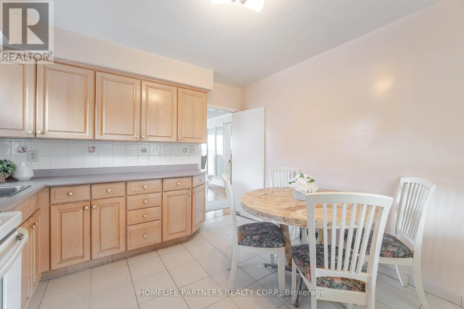 91 DENBIGH CRESCENT