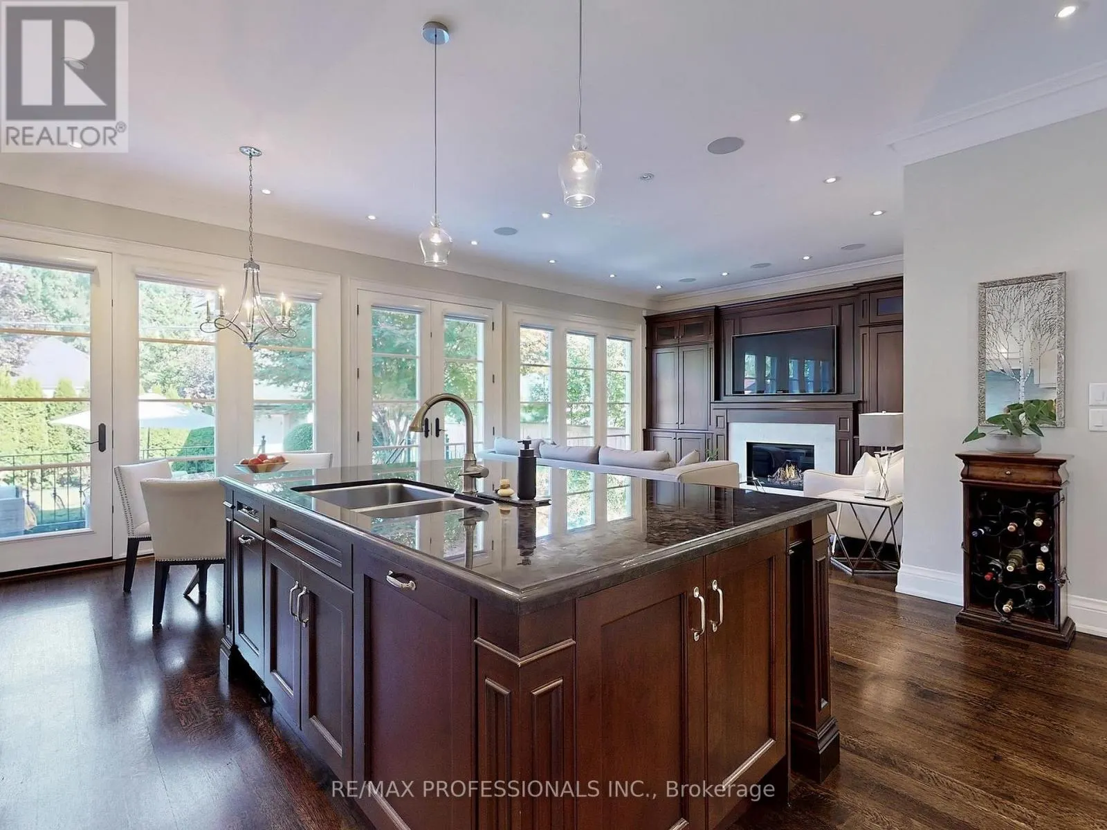 25 HUMBERVALE BOULEVARD