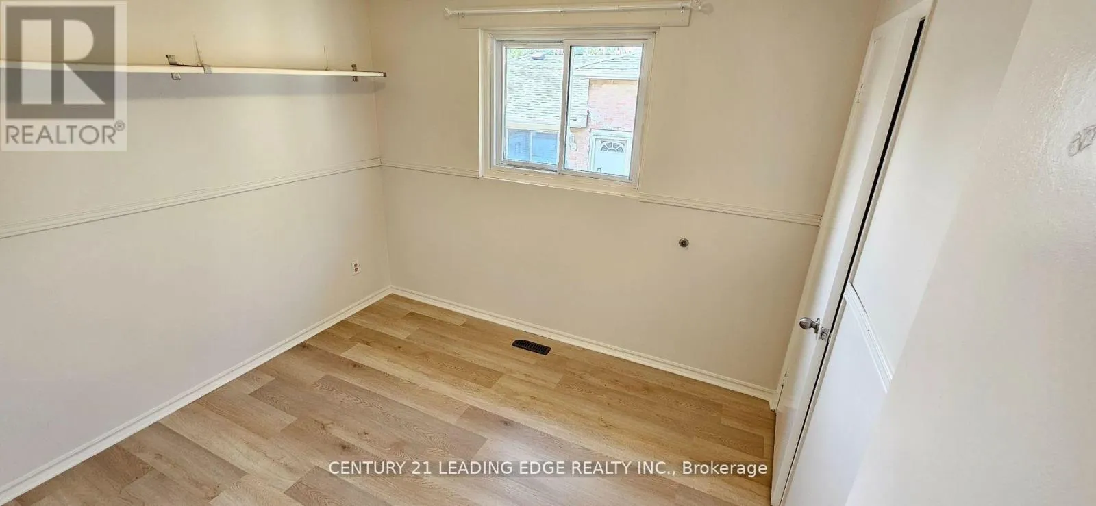 UPPER - 39 MALLARD CRESCENT