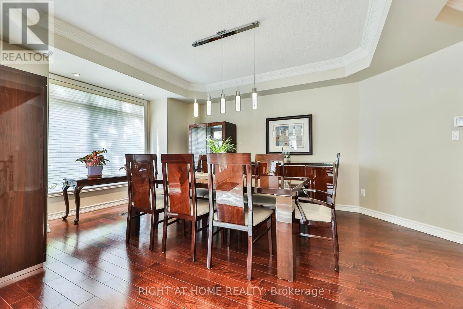 2435 VALLEY FOREST WAY