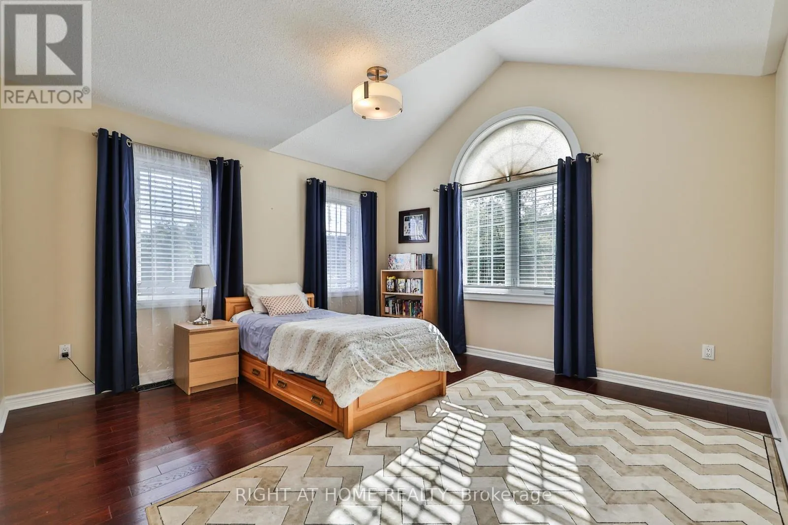2435 VALLEY FOREST WAY