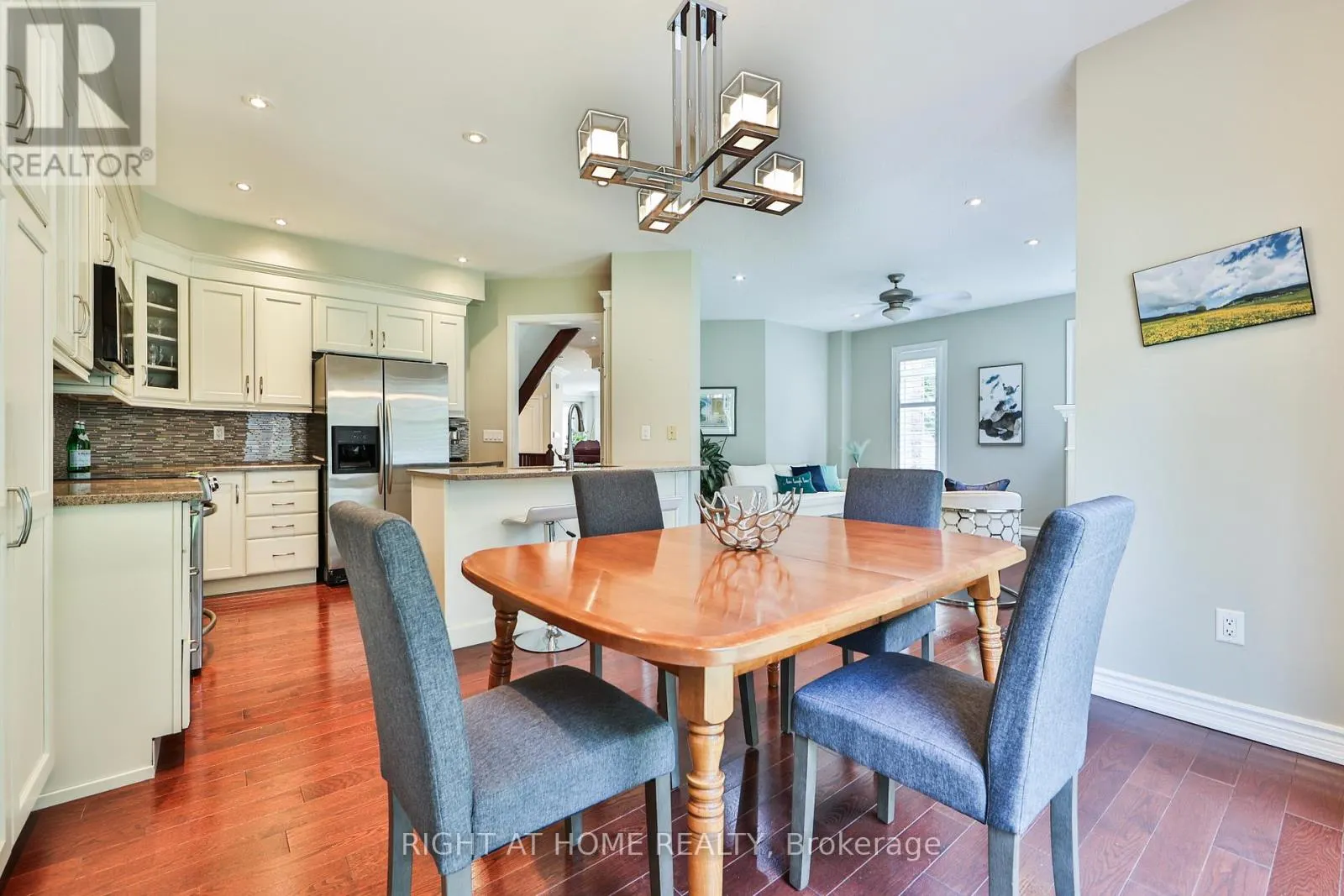 2435 VALLEY FOREST WAY