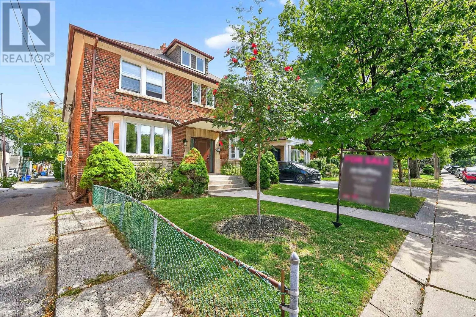 93 NORTHCLIFFE BOULEVARD