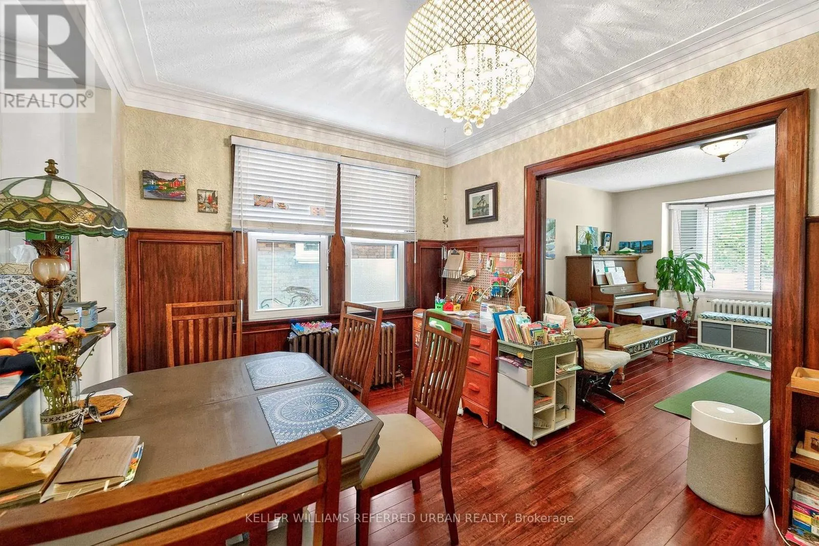 93 NORTHCLIFFE BOULEVARD