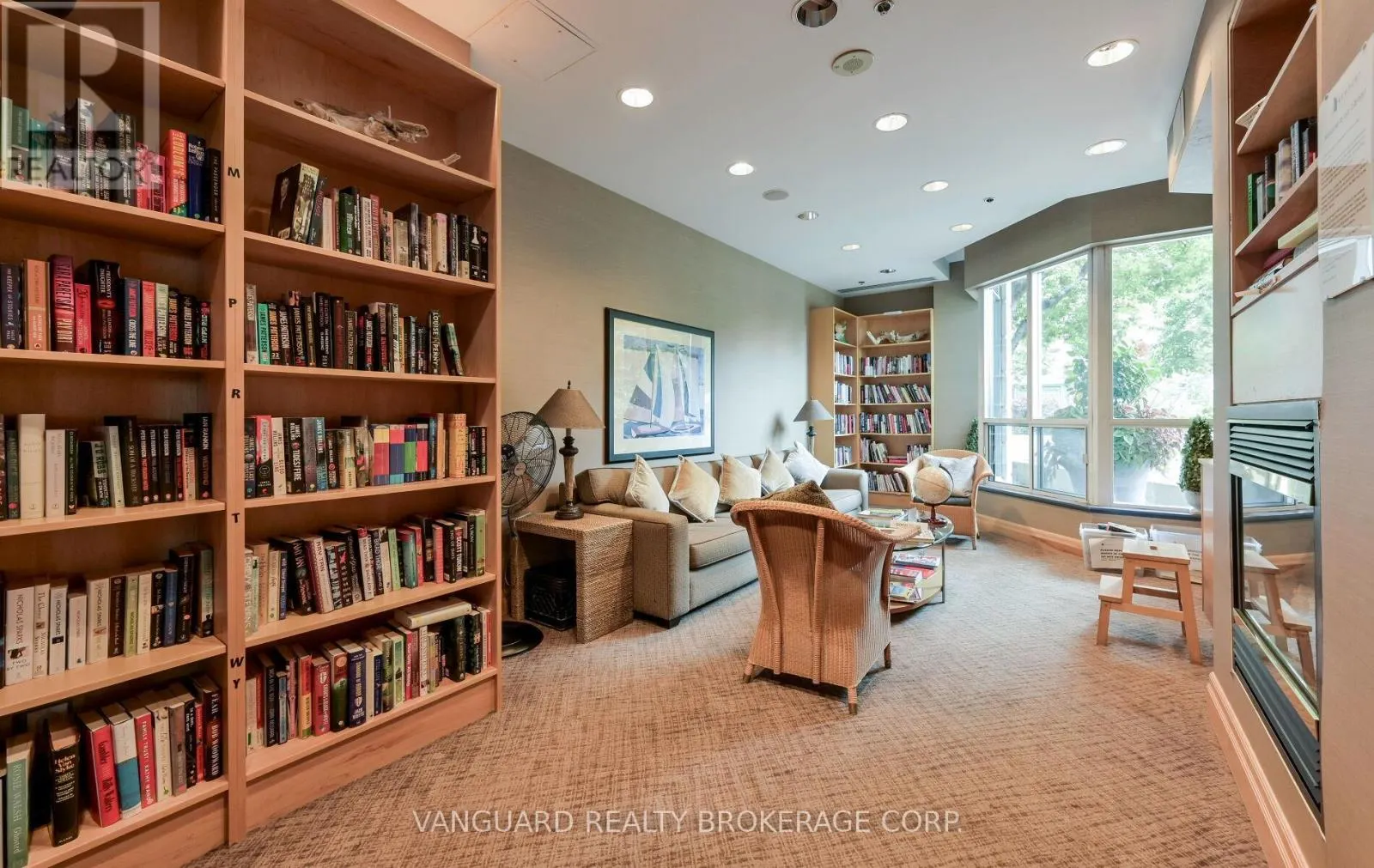 606 - 2111 LAKE SHORE BOULEVARD W
