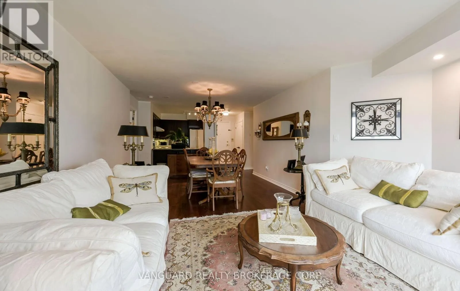 606 - 2111 LAKE SHORE BOULEVARD W