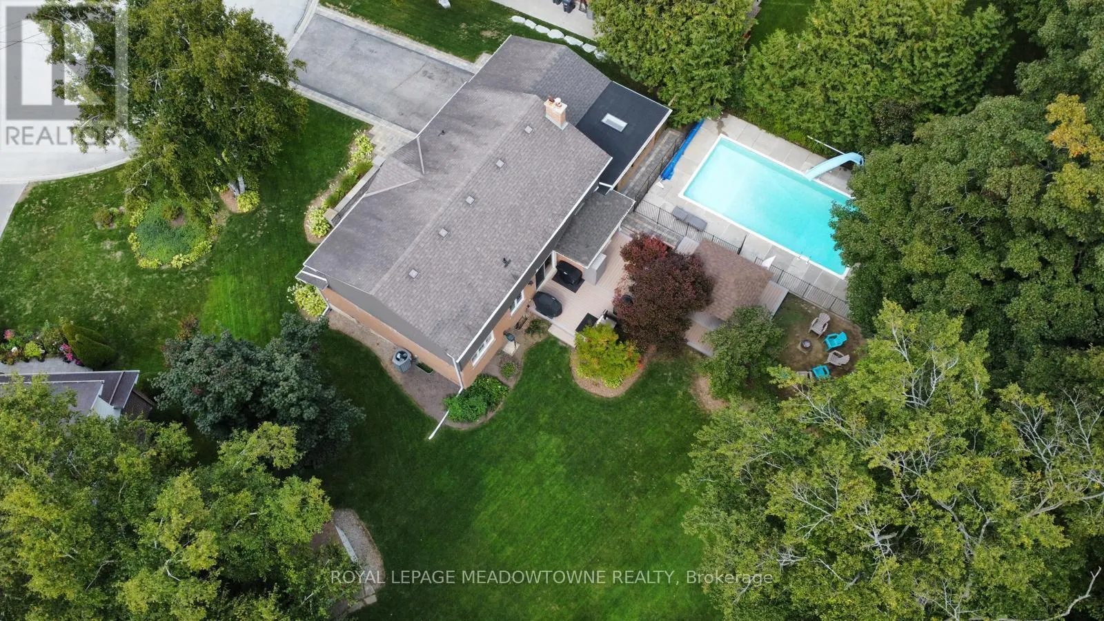 40 HILLTOP DRIVE