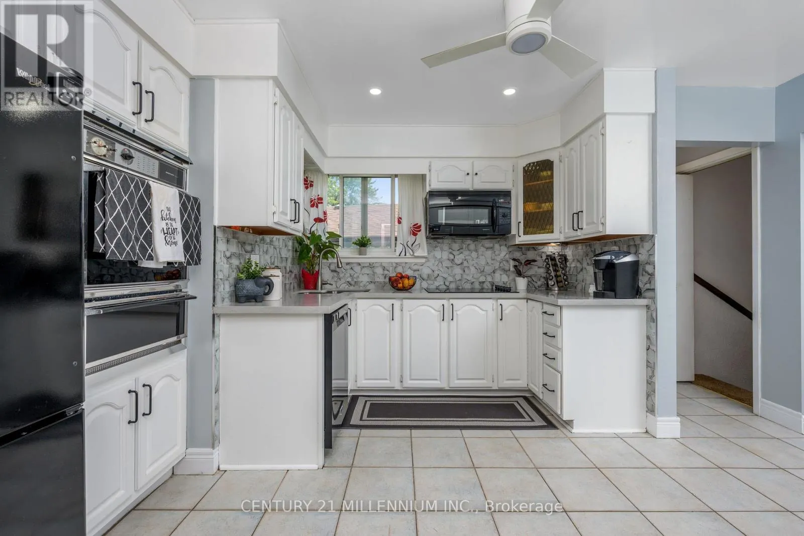 20 DUNBLAINE CRESCENT
