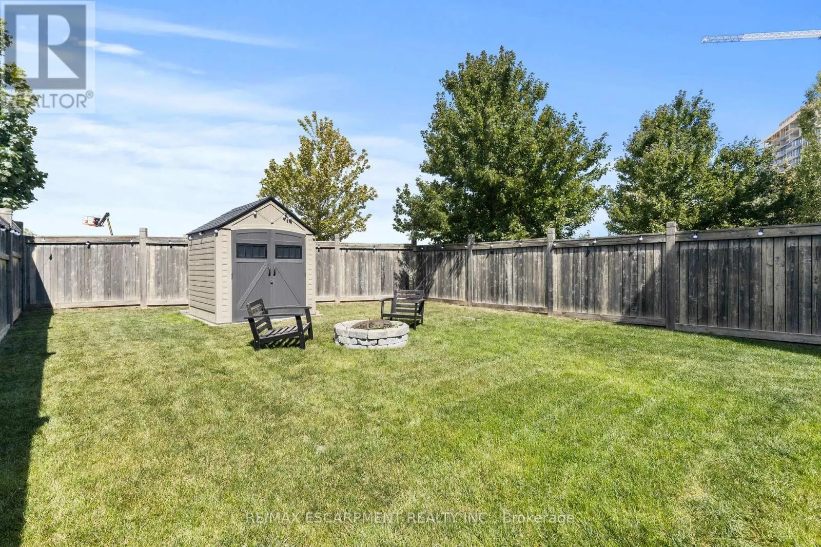 22 - 4823 THOMAS ALTON BOULEVARD