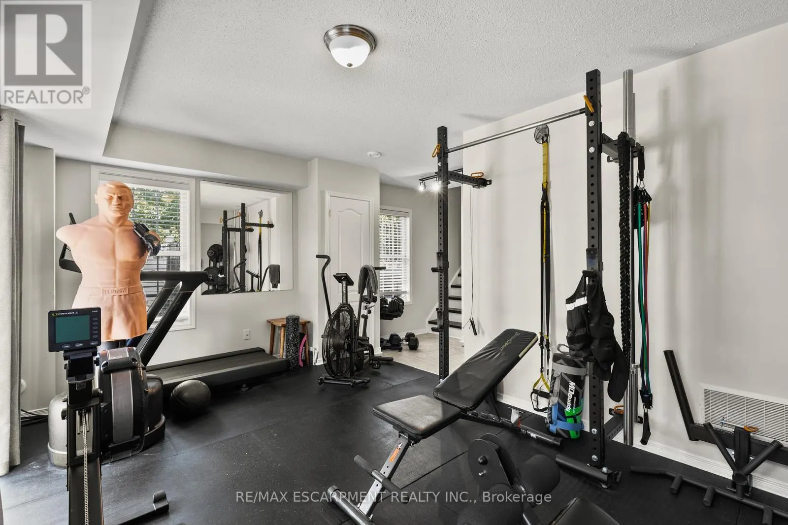 22 - 4823 THOMAS ALTON BOULEVARD