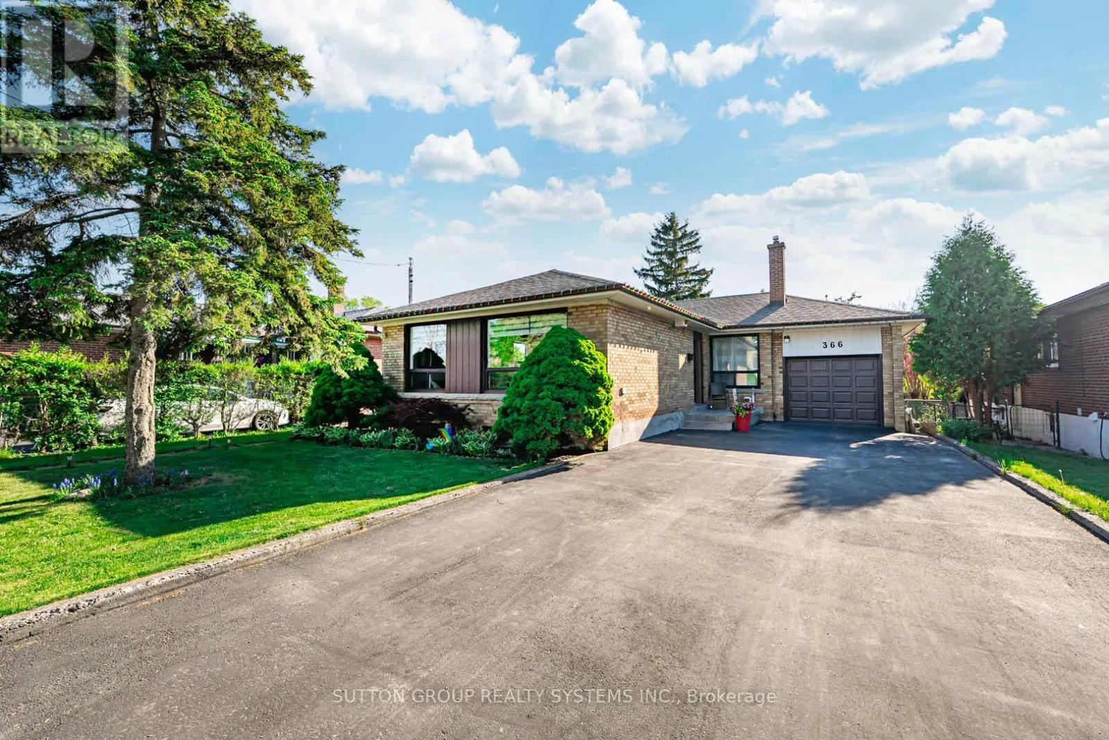 366 RENFORTH DRIVE