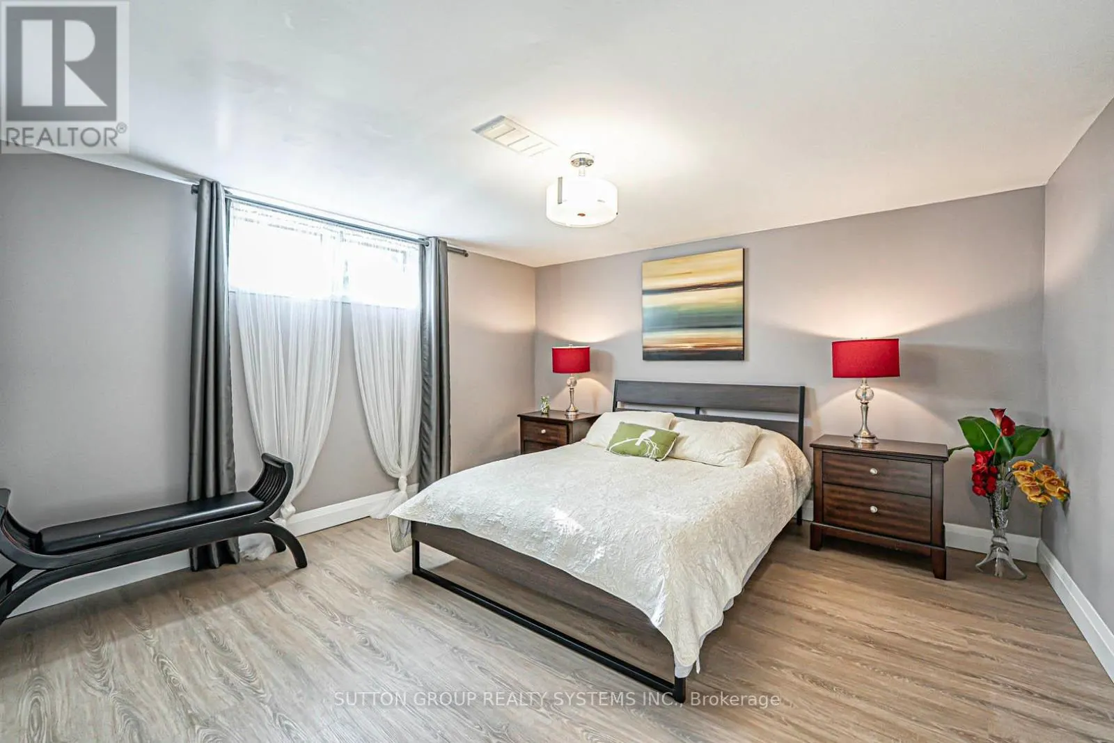 366 RENFORTH DRIVE