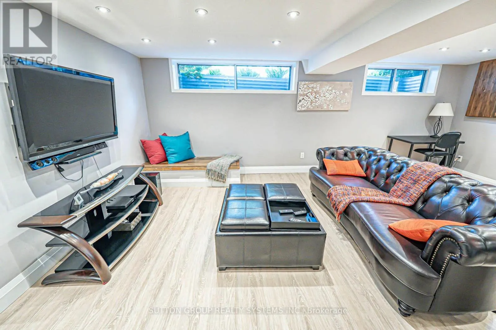 366 RENFORTH DRIVE