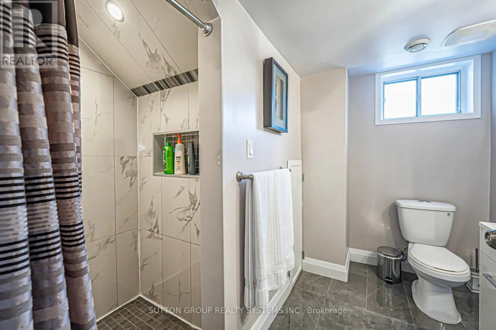 366 RENFORTH DRIVE