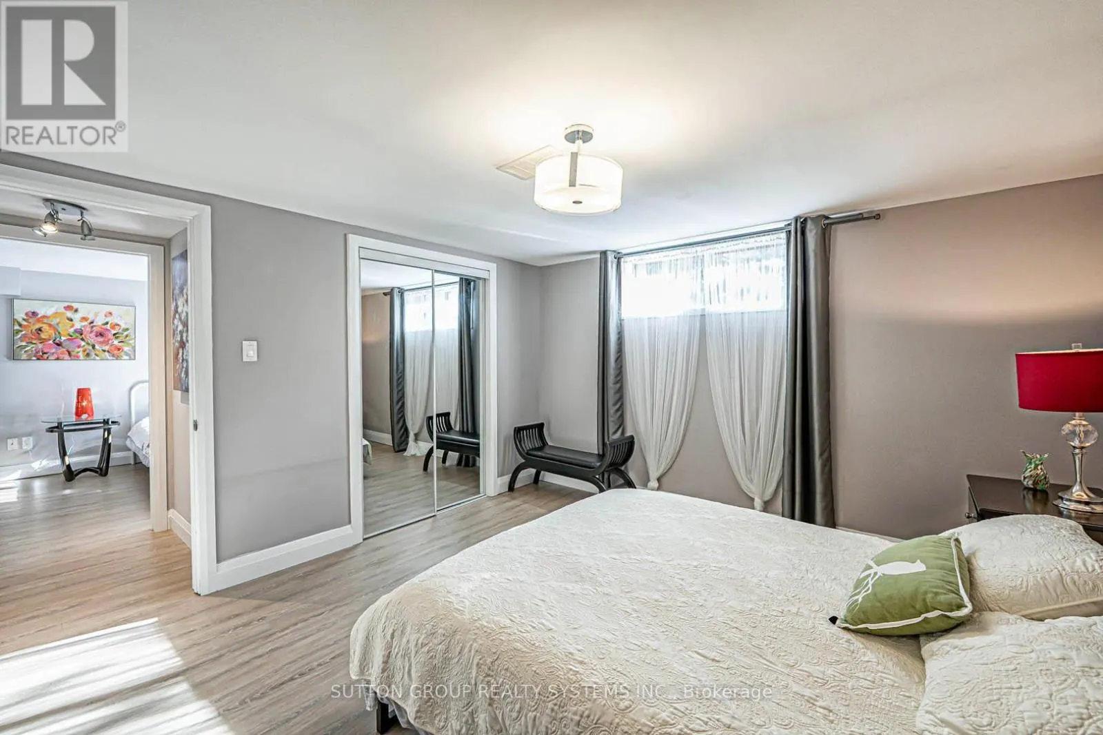 366 RENFORTH DRIVE