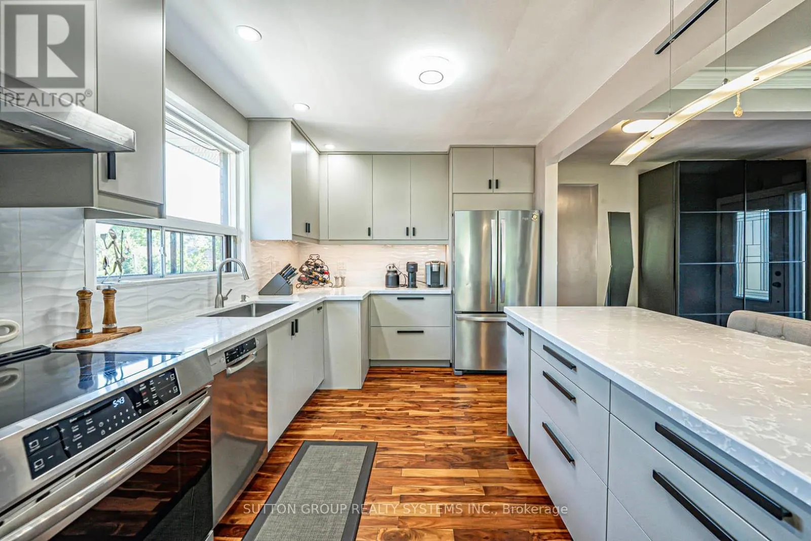 366 RENFORTH DRIVE