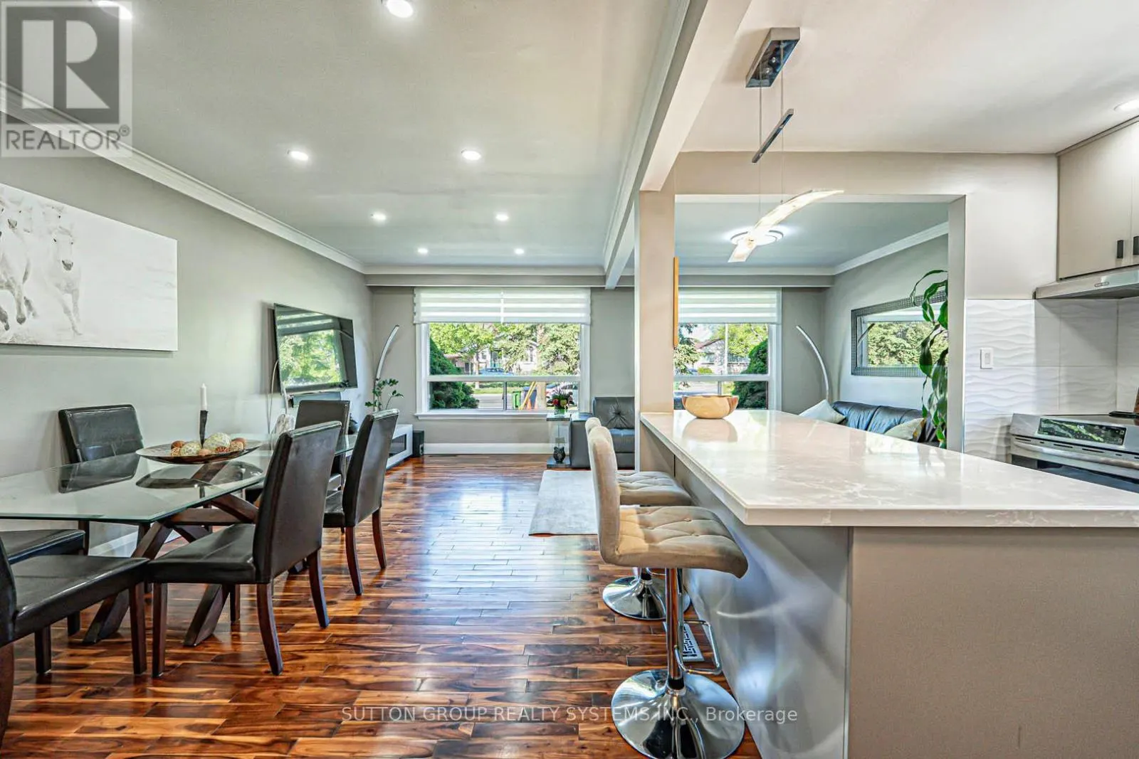 366 RENFORTH DRIVE