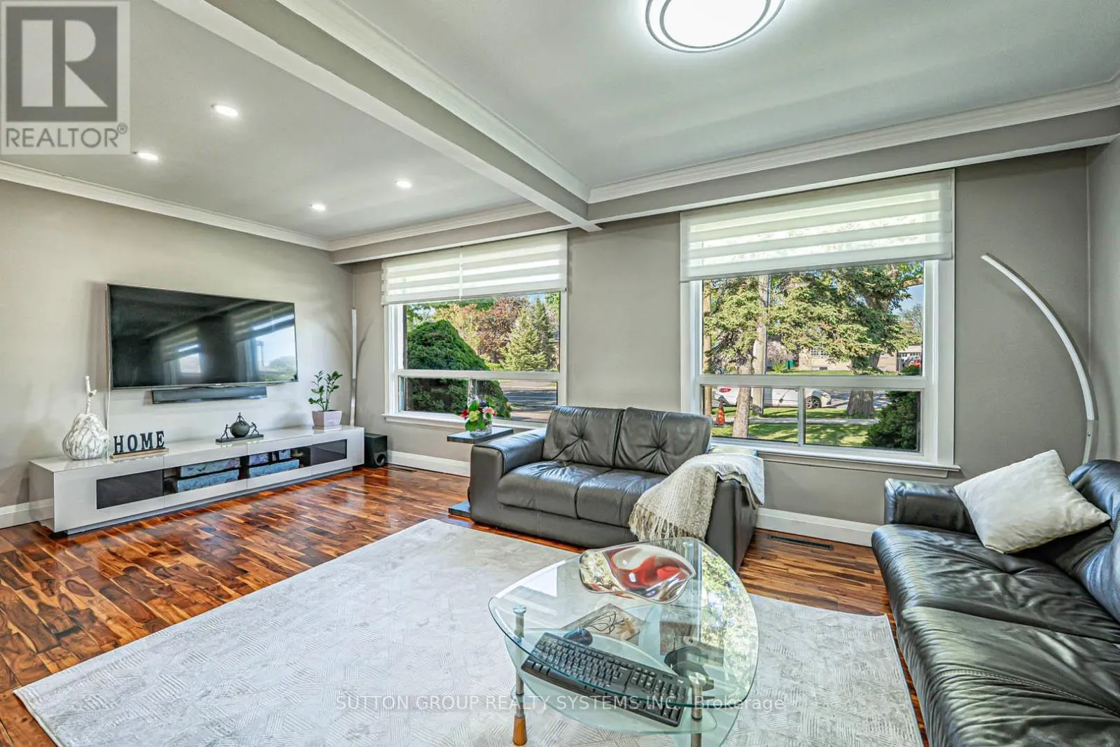 366 RENFORTH DRIVE