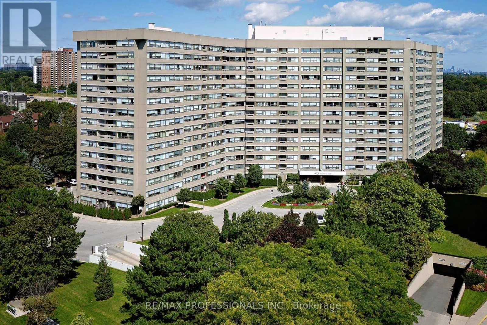 310 - 475 THE WEST MALL