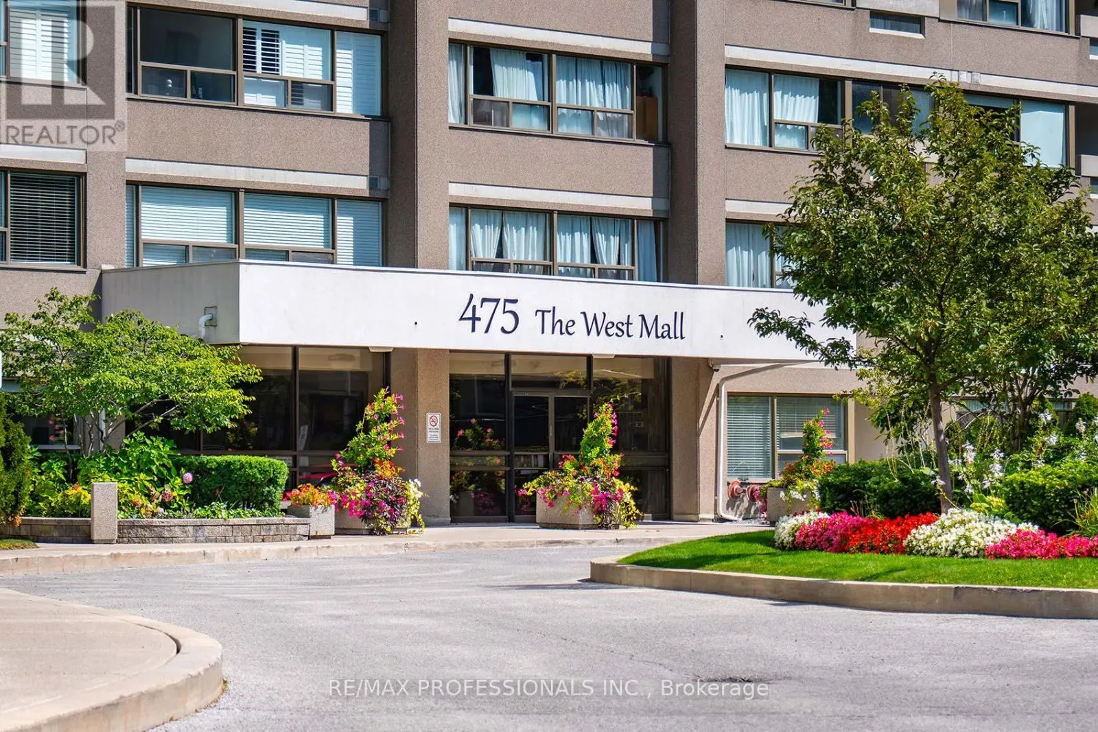 310 - 475 THE WEST MALL