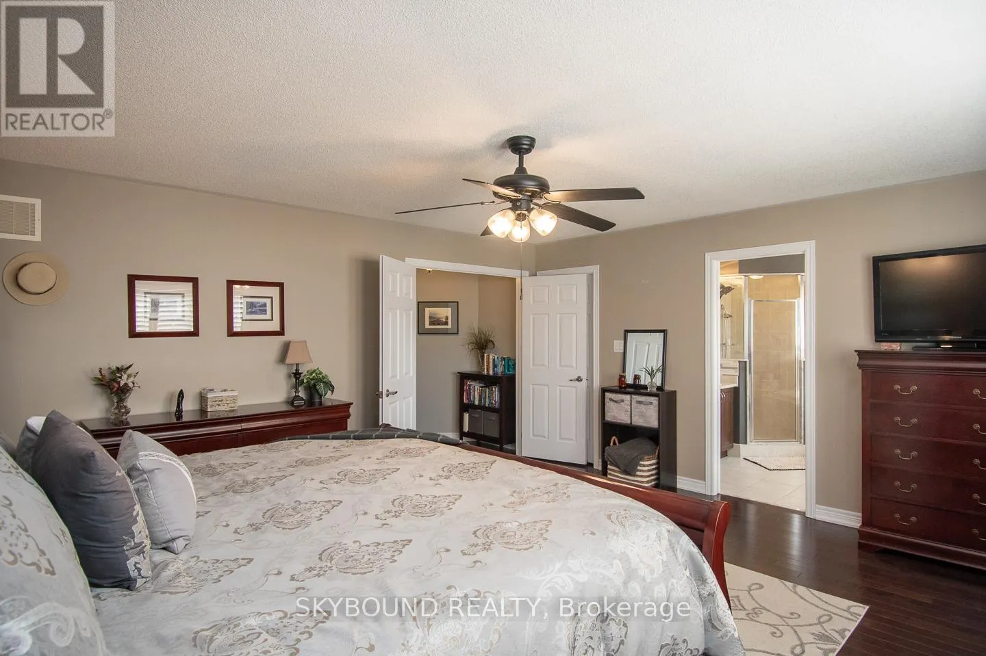 38 SILVER POND DRIVE