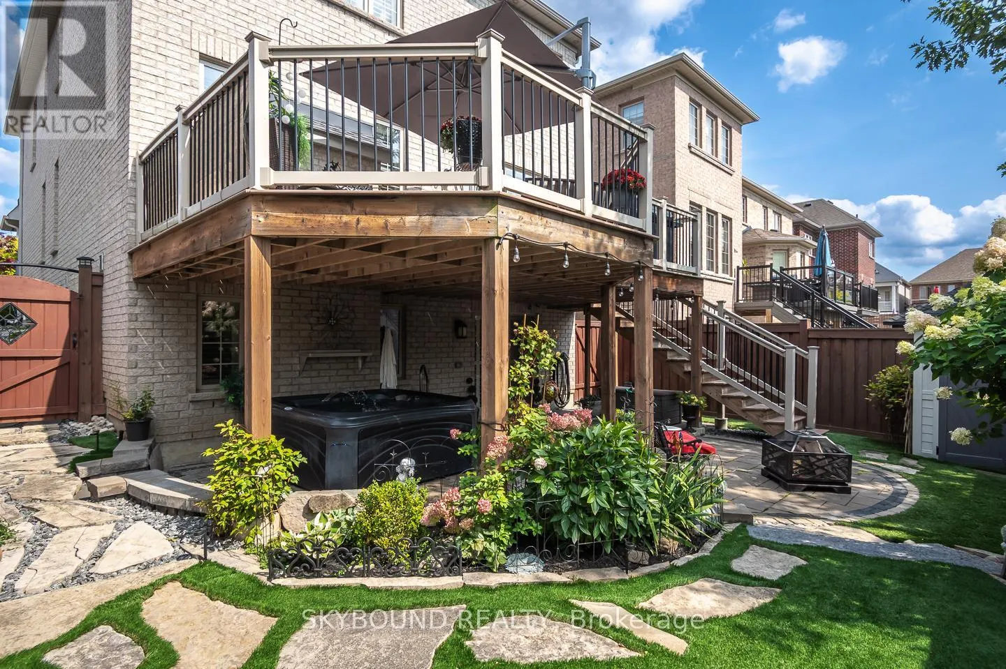 38 SILVER POND DRIVE