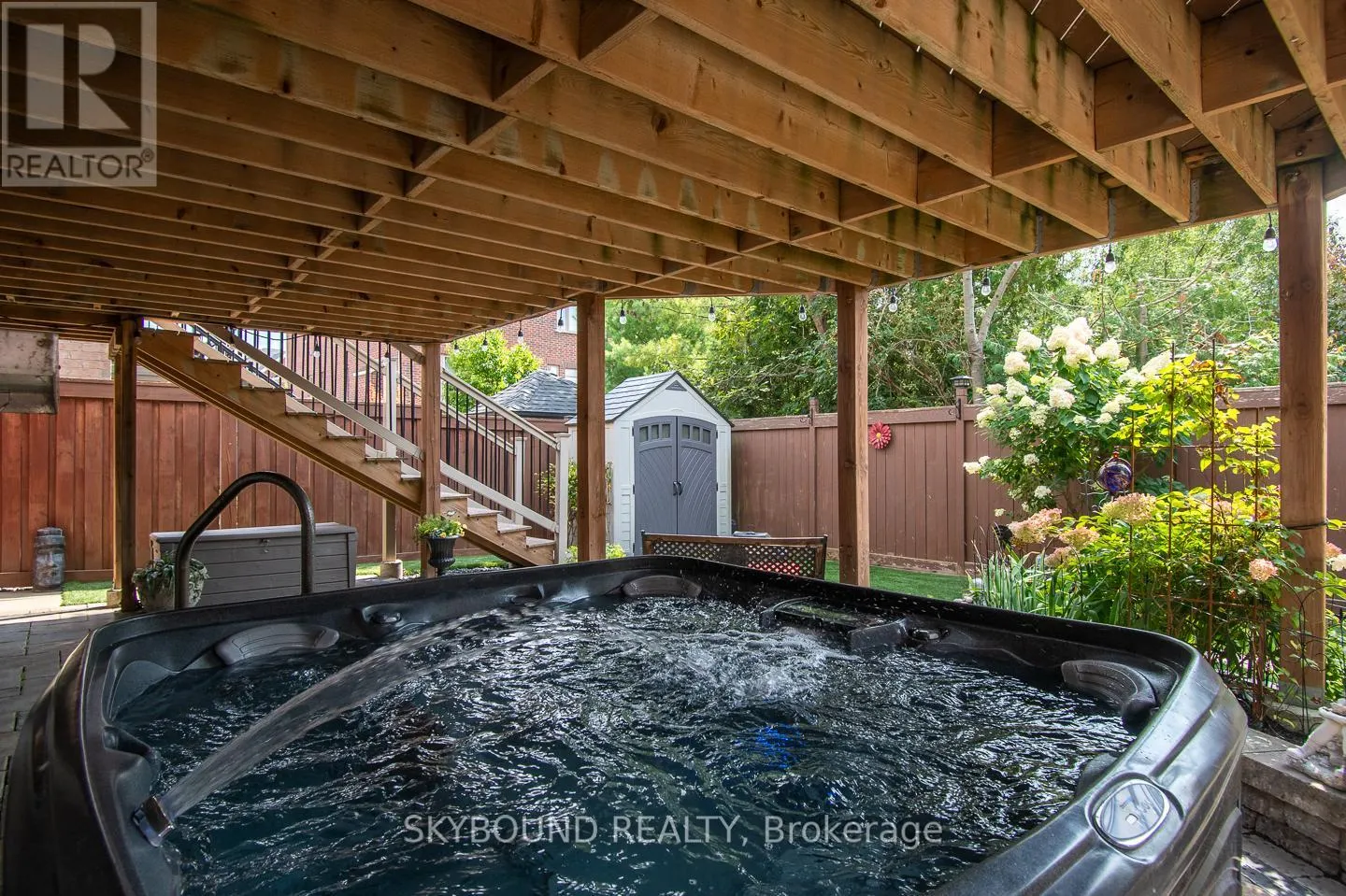 38 SILVER POND DRIVE