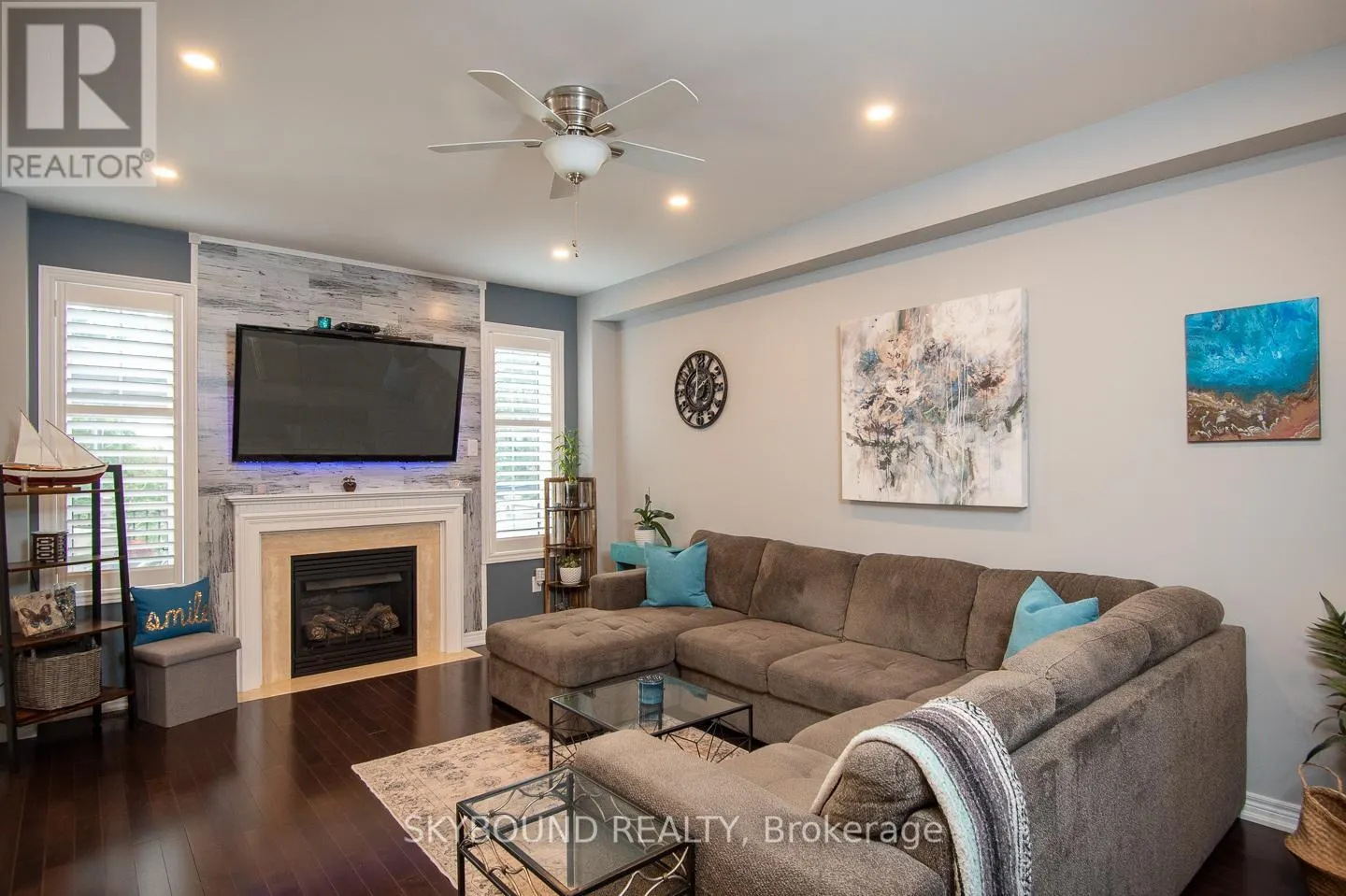 38 SILVER POND DRIVE