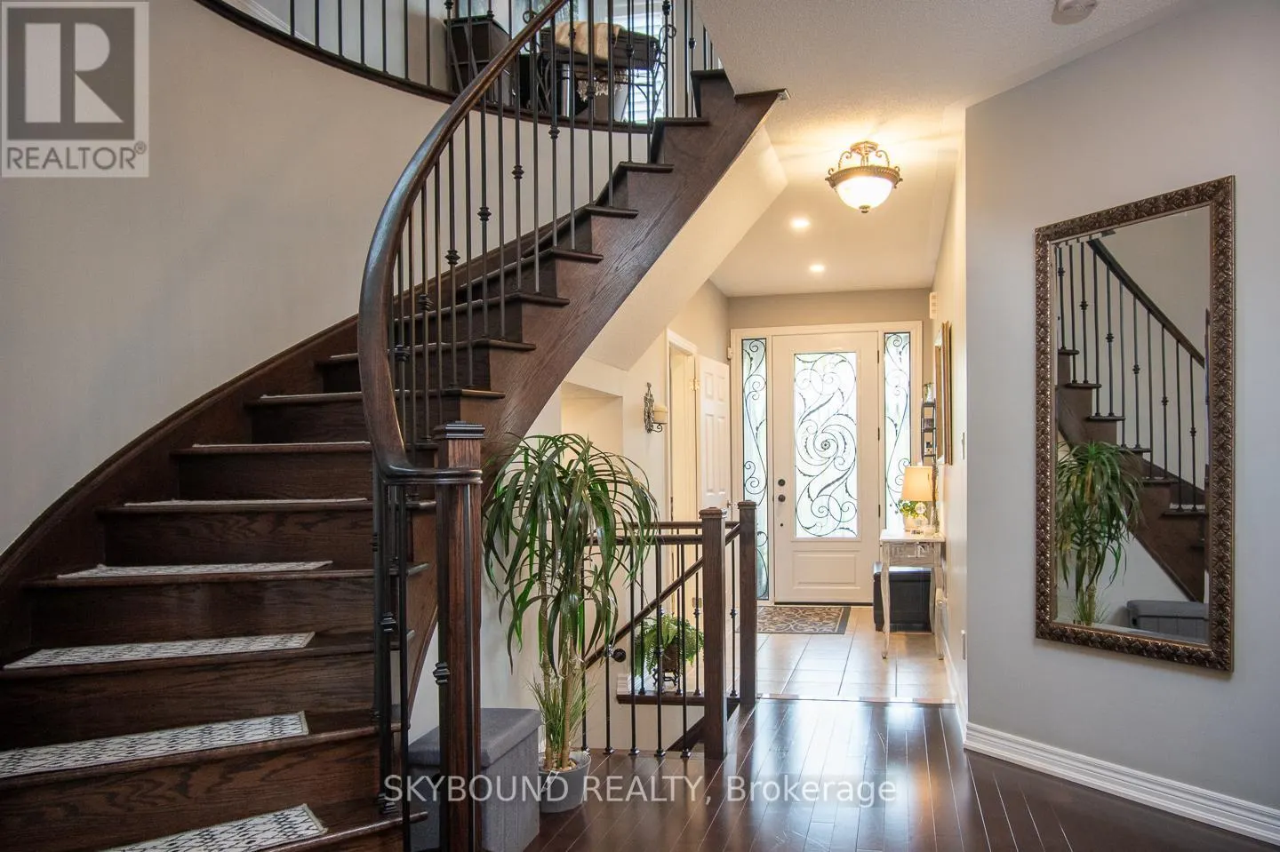 38 SILVER POND DRIVE