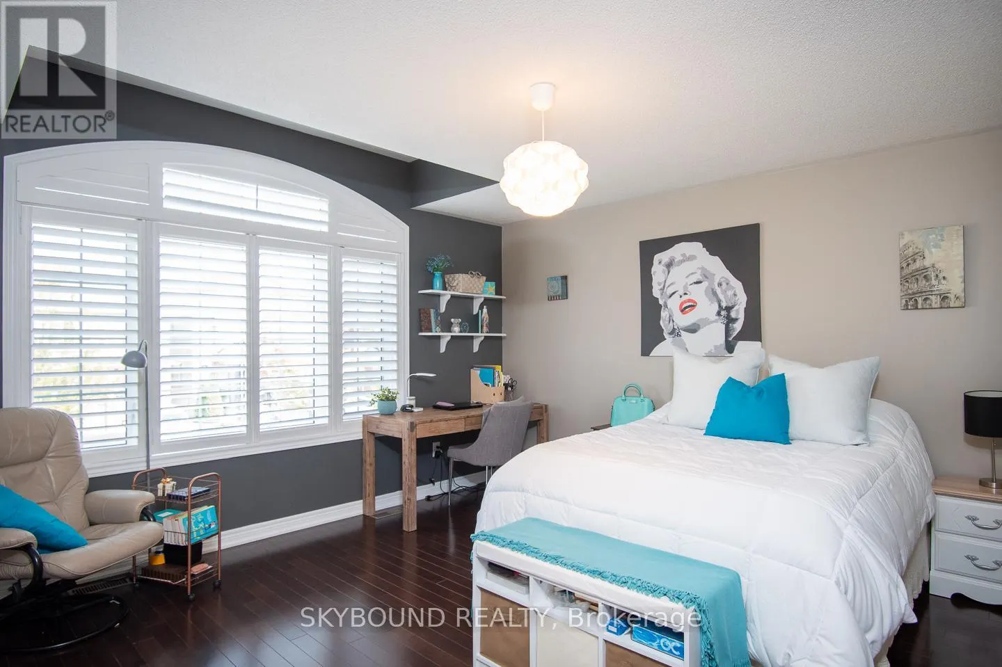 38 SILVER POND DRIVE