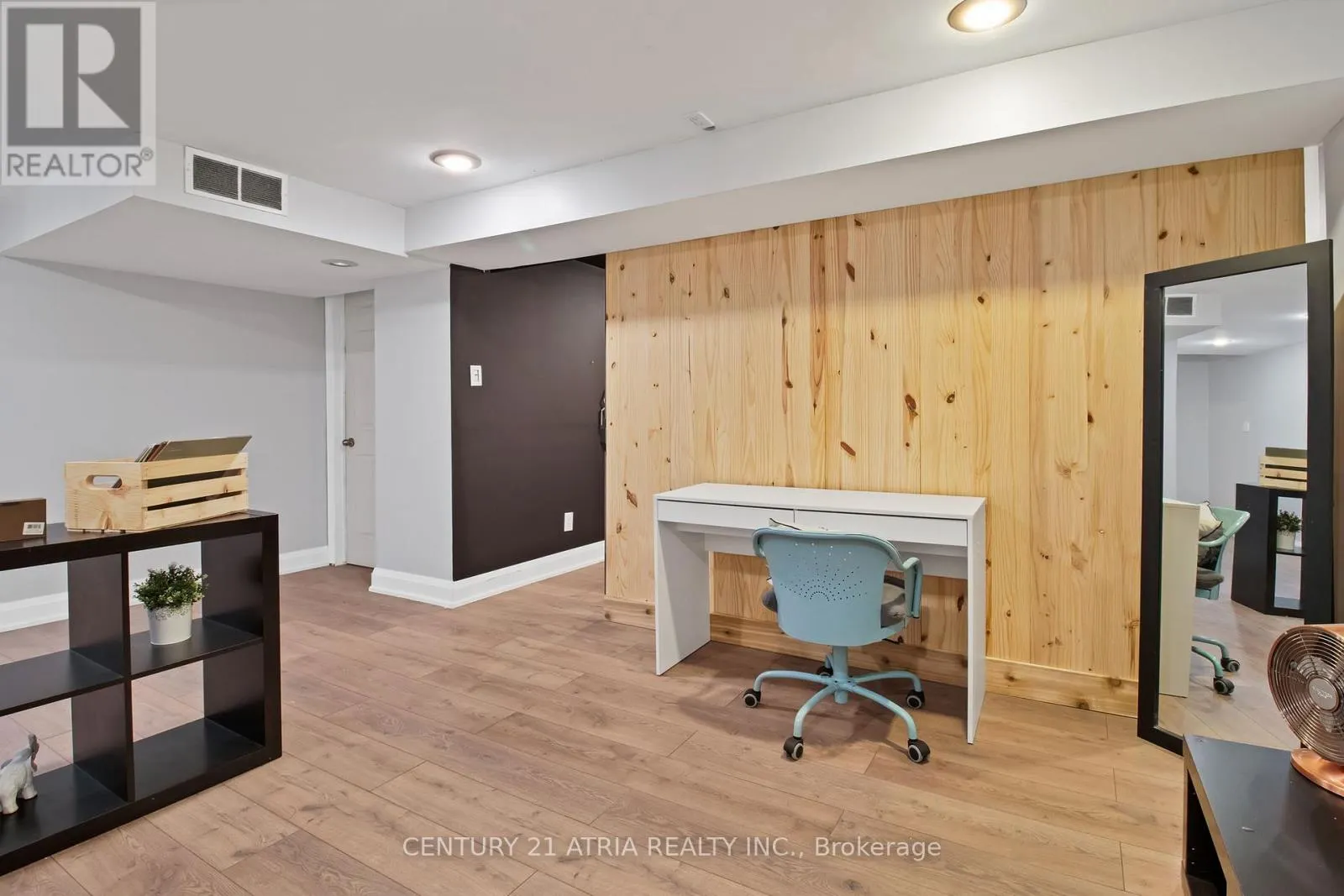 3222 HORNBEAM CRESCENT