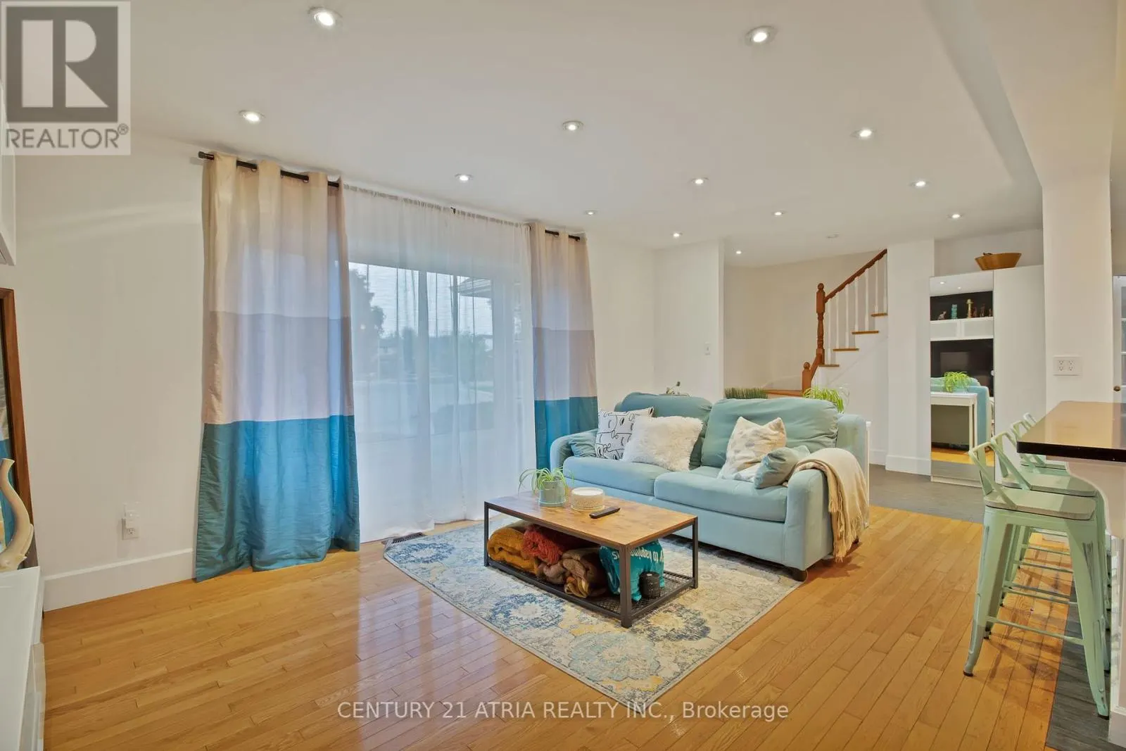 3222 HORNBEAM CRESCENT