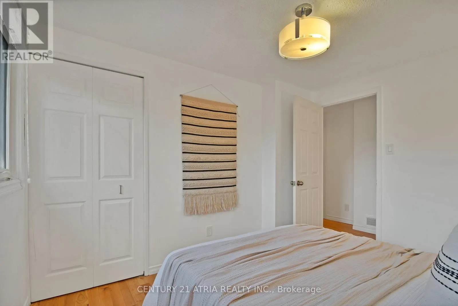 3222 HORNBEAM CRESCENT