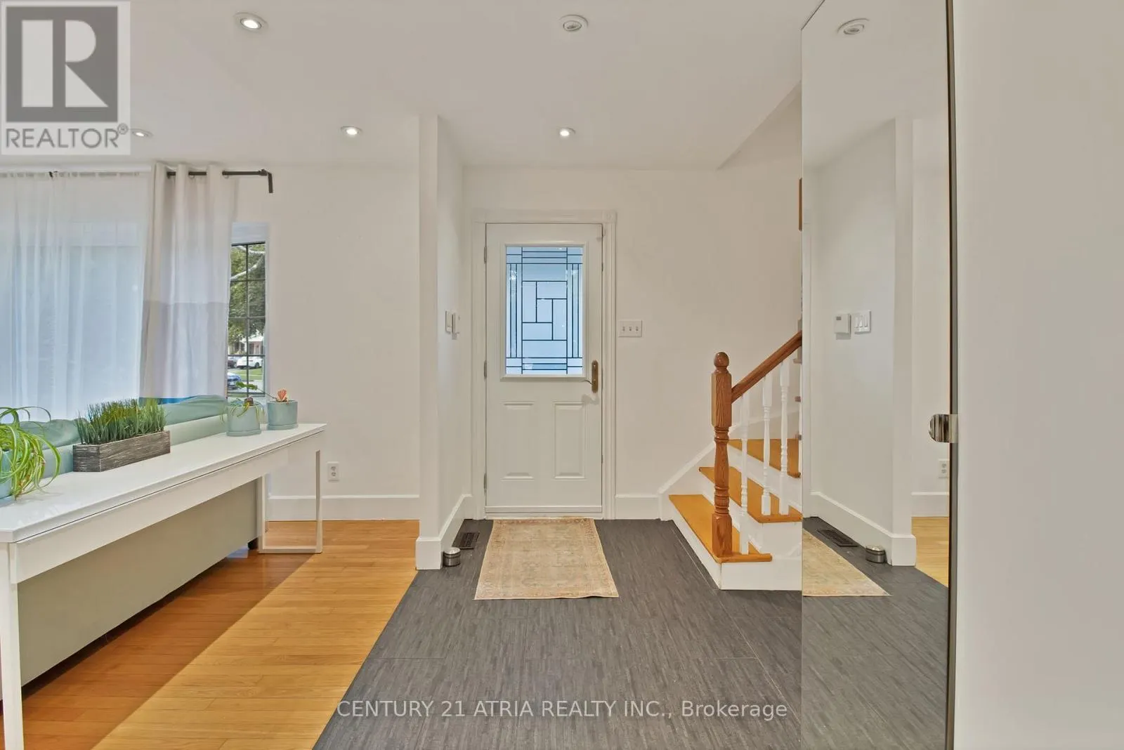 3222 HORNBEAM CRESCENT