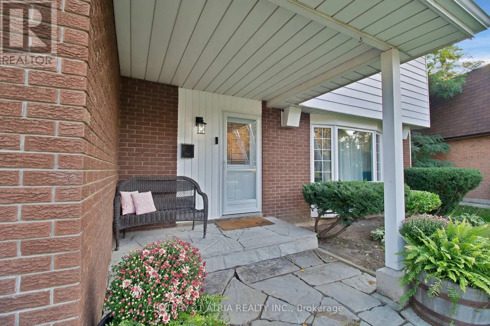 3222 HORNBEAM CRESCENT