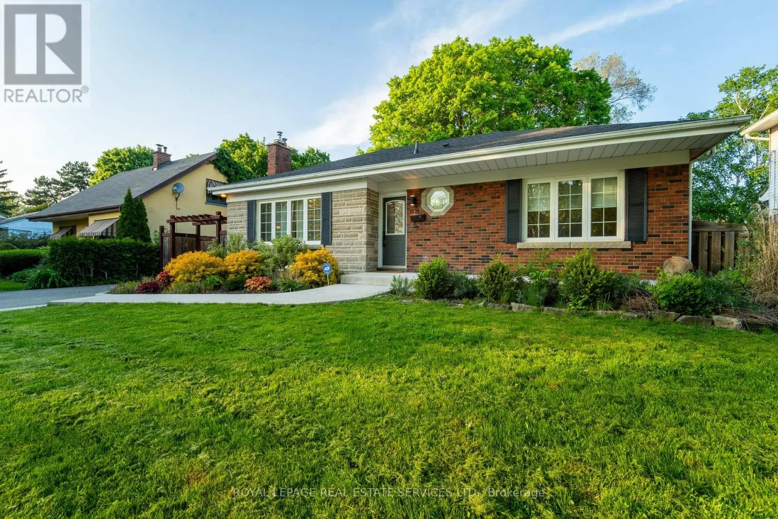 1071 JOAN DRIVE