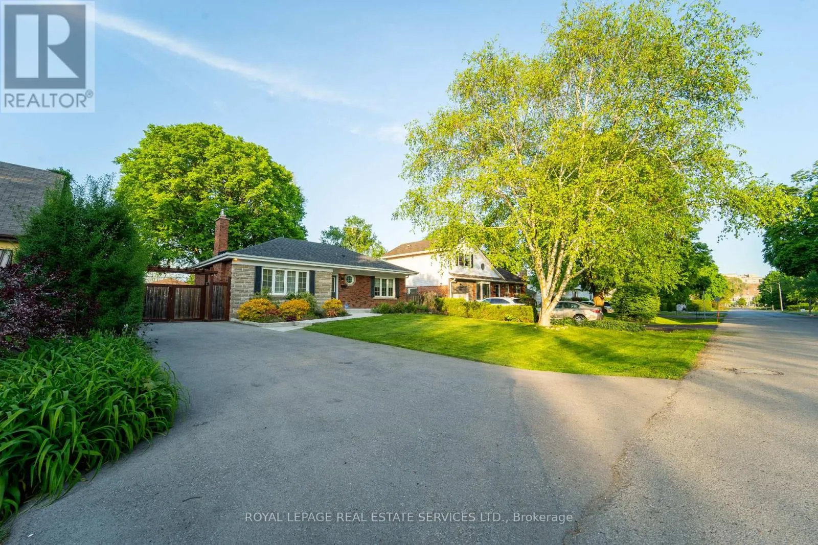 1071 JOAN DRIVE