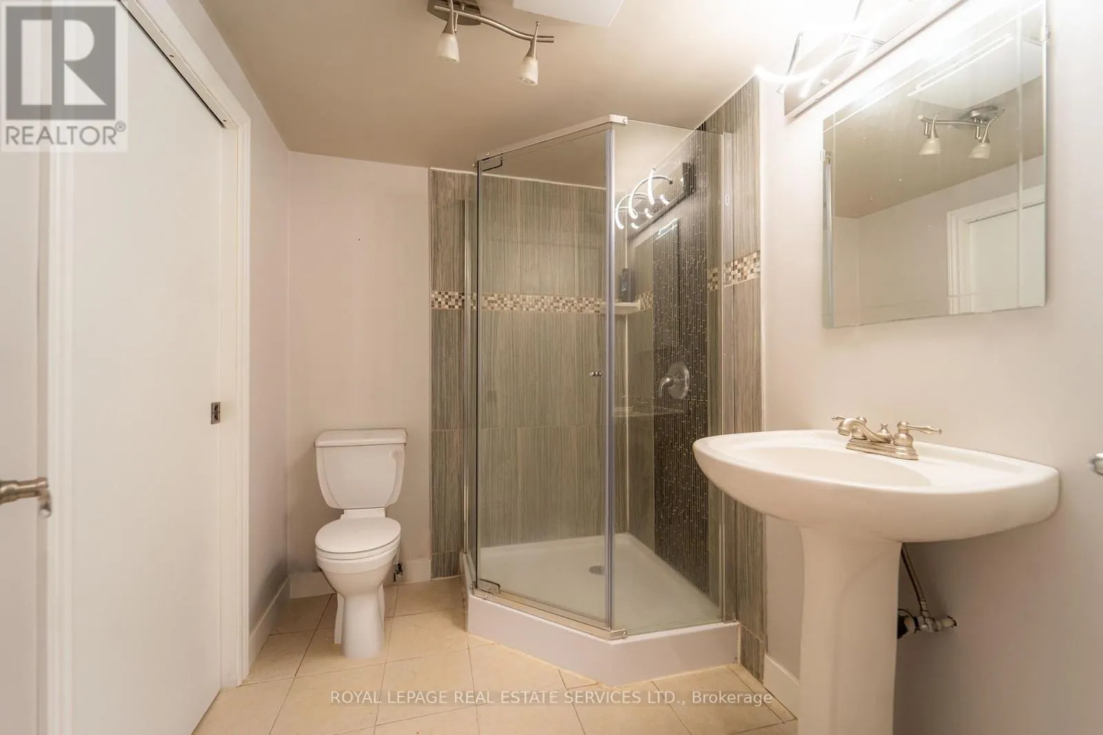 1071 JOAN DRIVE