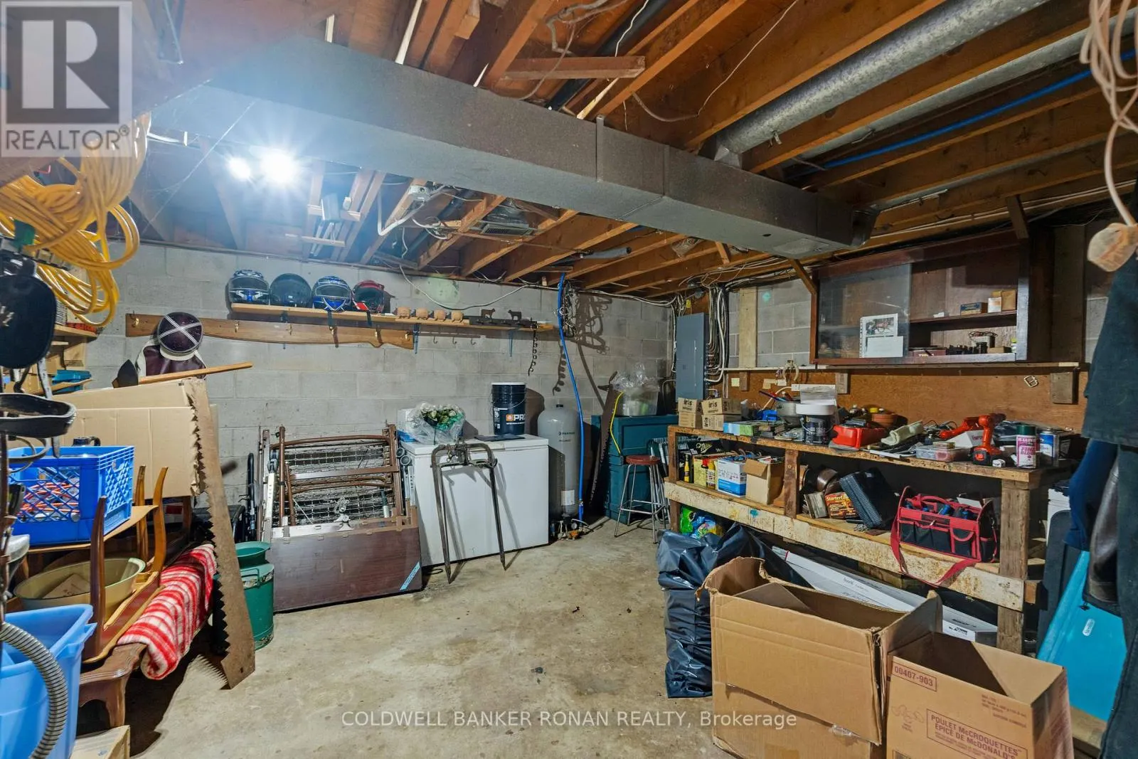 9480 32 SIDE ROAD