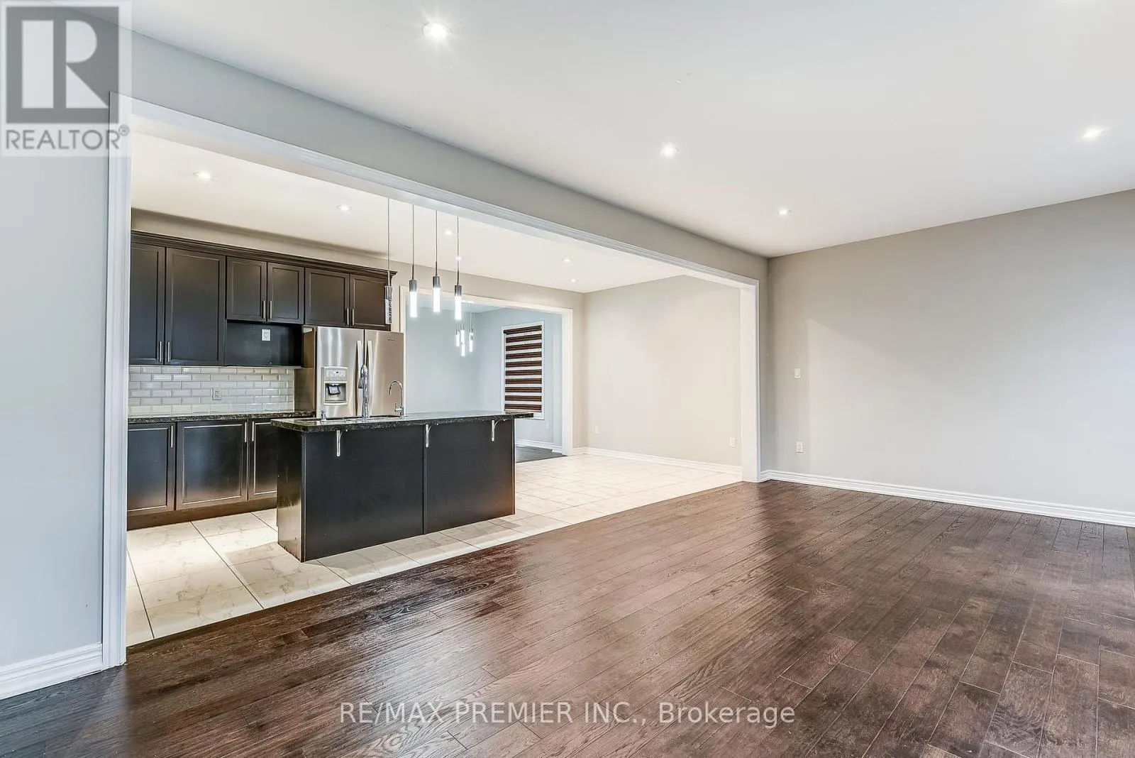 358 CLOCKWORK DRIVE