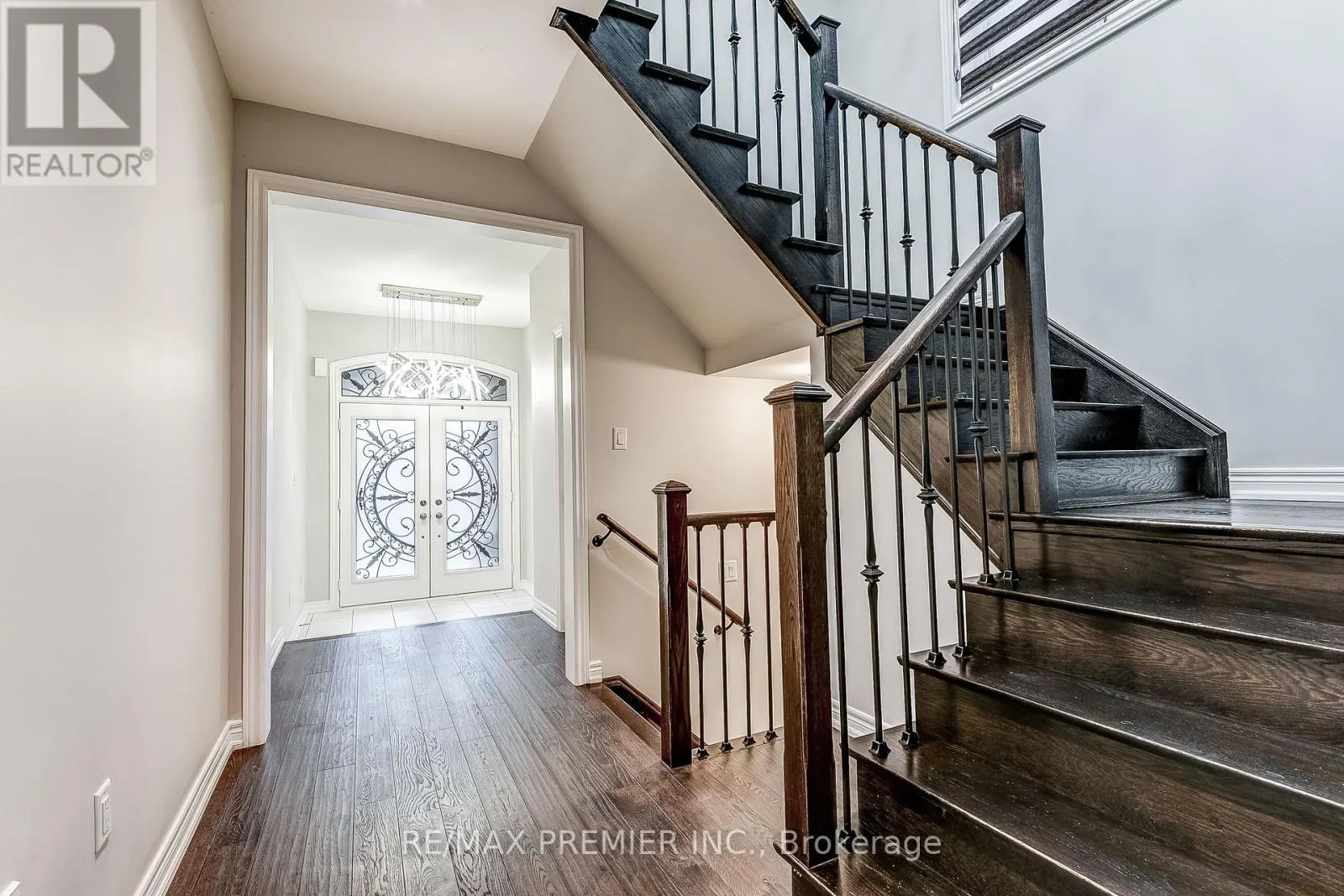 358 CLOCKWORK DRIVE
