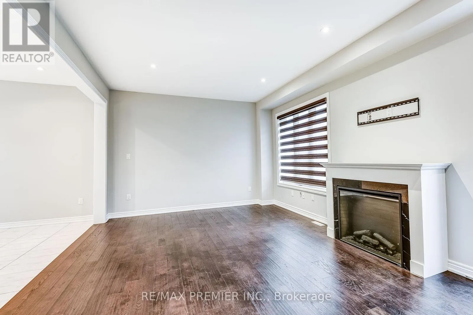 358 CLOCKWORK DRIVE